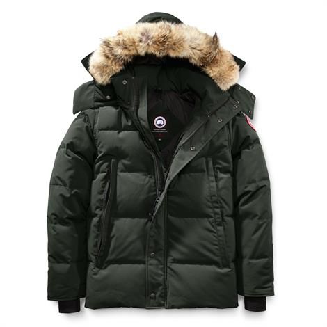 Canada Goose Mens Wyndham Parka  Volcano