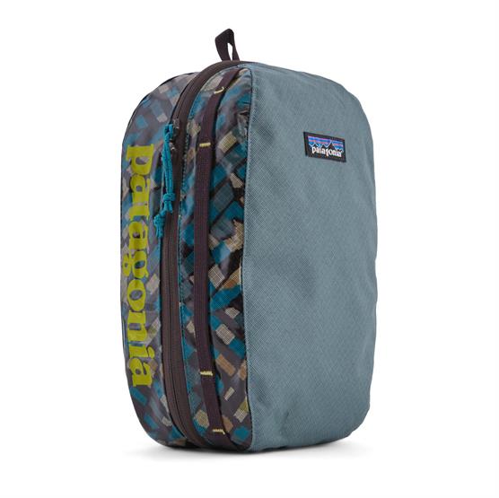 Patagonia Black Hole Cube Medium
